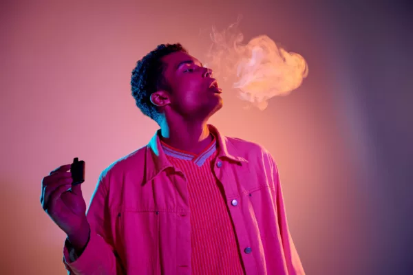 Accessoires CBD, vaporisateur CBD, Feuilles CBD